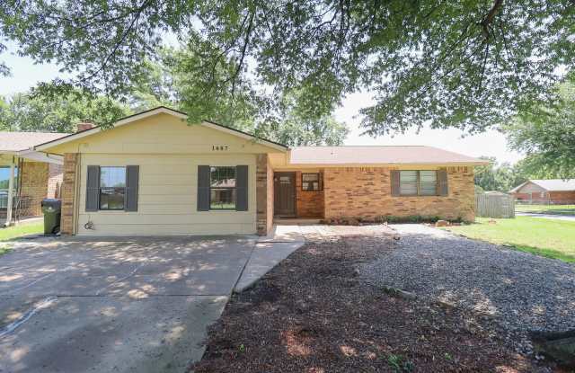 BA 4 Bedroom Home Available For Immediate Move In!! photos photos