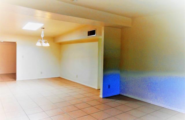 4901 E DE MEDICI Drive Gallery 2