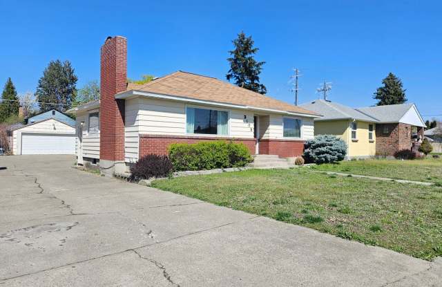 $2,100 - 3 Bed / 2 Bath Charming Rancher Home in the Downriver Area photos photos