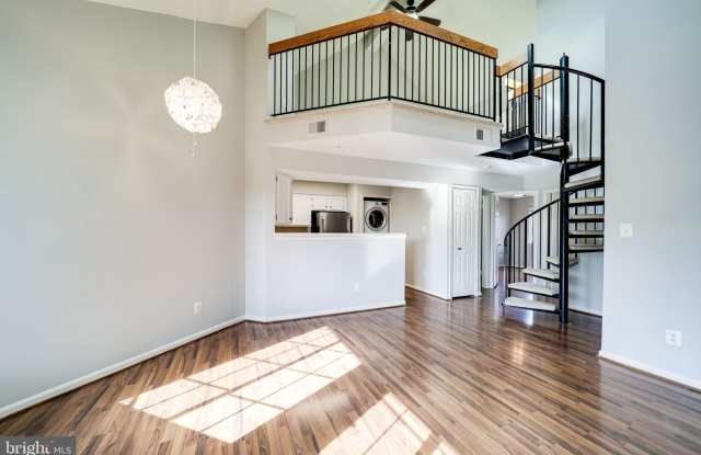 7012 IRWELL Lane Gallery 4