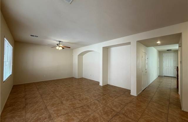 2307 Summer Home Street Gallery 2