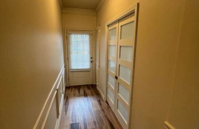 455 Cabot Trce Gallery 2
