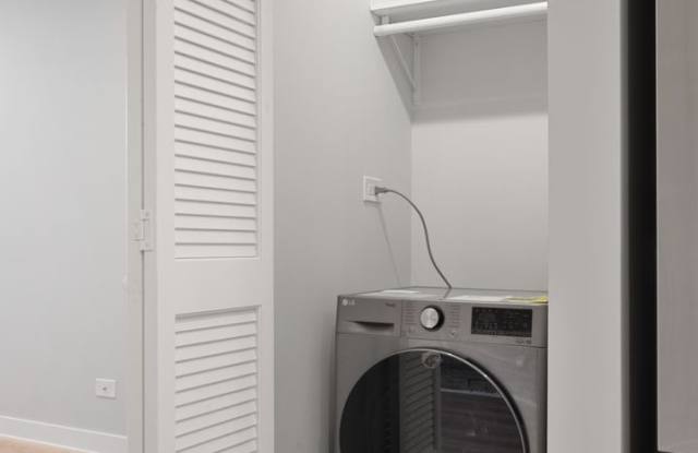 7383 N Damen Ave photos photos