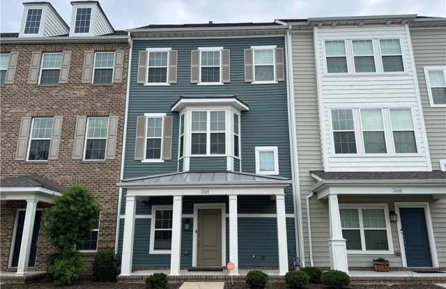 1640 Beckenham Way photos photos