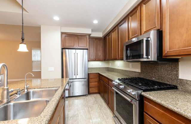 ***STUNNING SAN MARCOS TOWN HOME***DUAL ENSUITES***PET FRIENDLY***AVAILABLE NOW*** - 739 Hatfield Drive, San Marcos, CA 92078