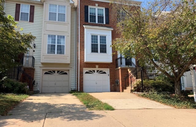44035 KINGS ARMS SQUARE - 44035 Kings Arms Square, Ashburn, VA 20147