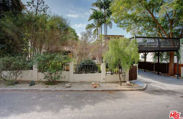 2718 WESTSHIRE Drive Gallery 2