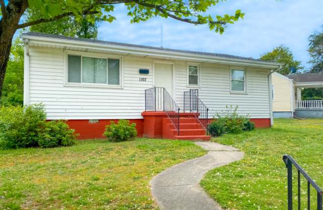 1107 W Augusta Ave - 1107 West Augusta Avenue, Petersburg, VA 23803