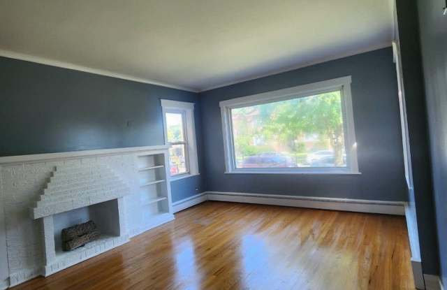 1644 N Luna Avenue Gallery 3