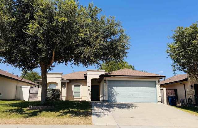 9817 Mahin Dr - 9817 Mahin Drive, Laredo, TX 78045