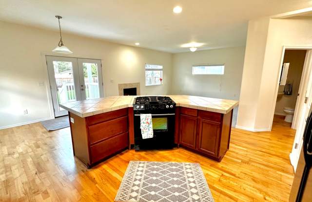 Spacious 4-Bedroom Home with Modern Comforts in Spanaway, WA photos photos Spacious 4-Bedroom Home with Modern Comforts in Spanaway, WA photos photos