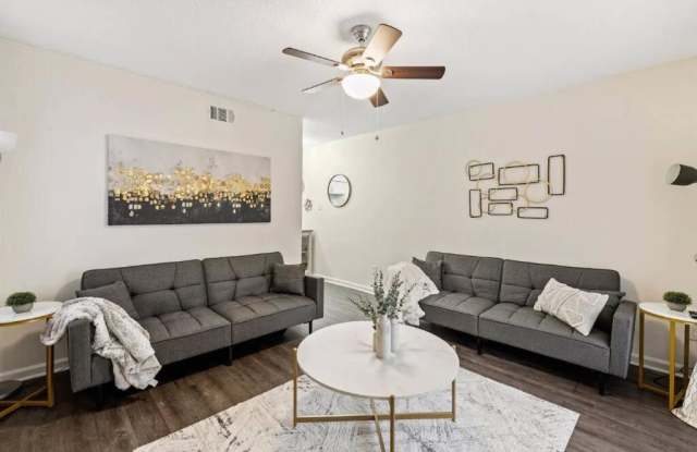 2552 Everett Avenue photos photos