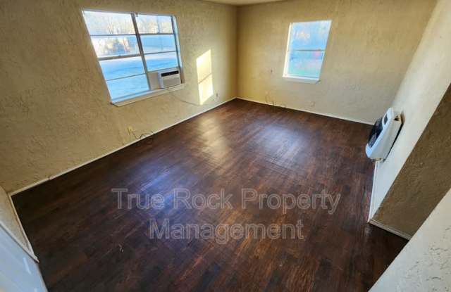 913 N Highland Gallery 2