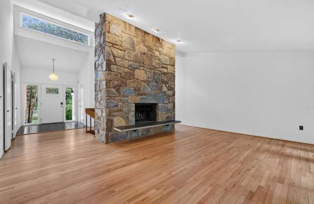 9404 Woodington Drive photos photos
