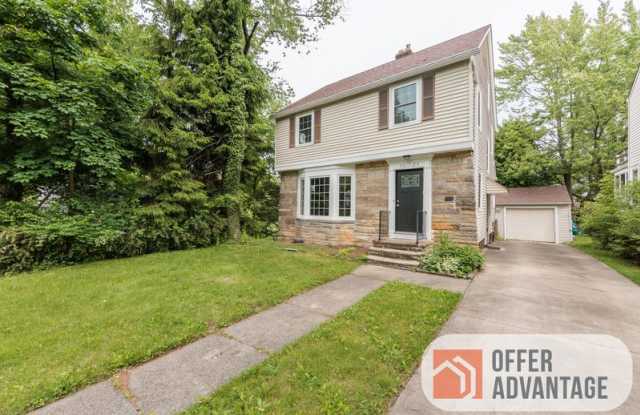 3525 Radcliffe Road photos photos