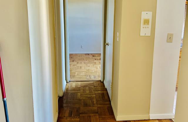 70 Croton Ave Gallery 2
