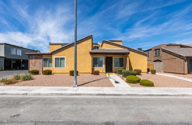 Convenient to UNLV Gallery 1