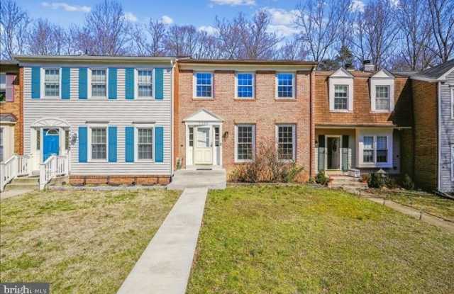 7904 FOREST PATH WAY - 7904 Forest Path Way, Newington Forest, VA 22153