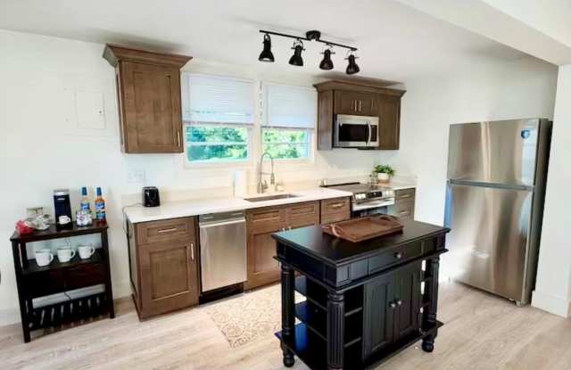 188 Bailey Road Gallery 2