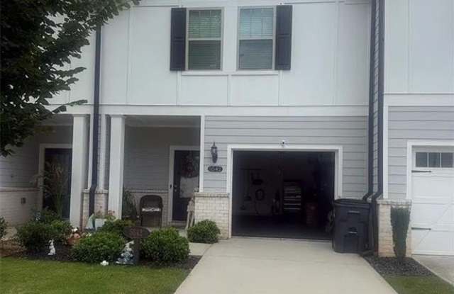 5542 Plain Field Lane Gallery 1