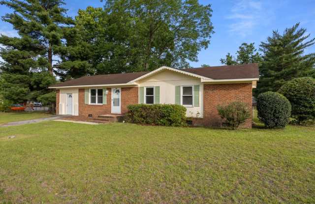 Newly Renovated 3 Bed/1.5 Bath Gallery 1