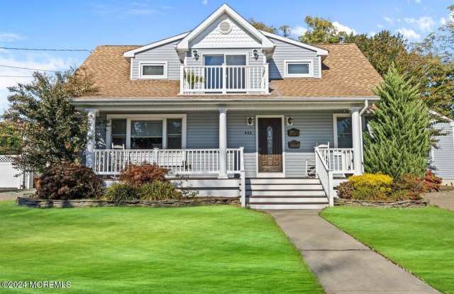 633 Manetta Drive - 633 Manetta Drive, Point Pleasant, NJ 08742