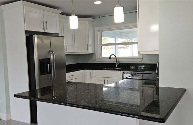 1626 Grace Avenue photos photos