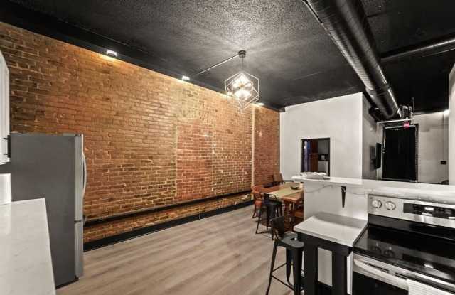 136 Court St unit: 2 photos photos