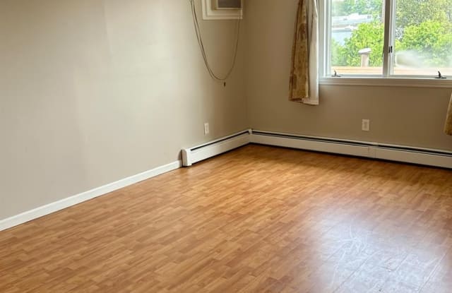 24 Sargeant Avenue Gallery 3