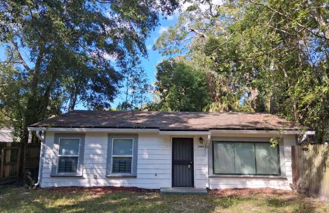 1065 Winthrop St. photos photos