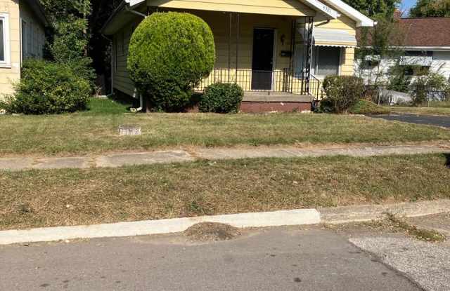AVAILABLE NOW- 2 bedroom, 1 bath, detached garage photos photos