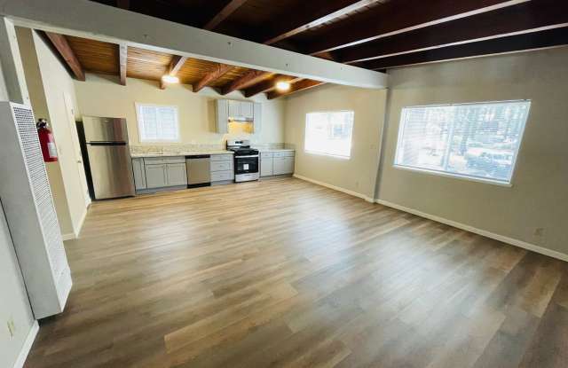 2 bed 1 bath unit for rent in South Lake Tahoe photos photos