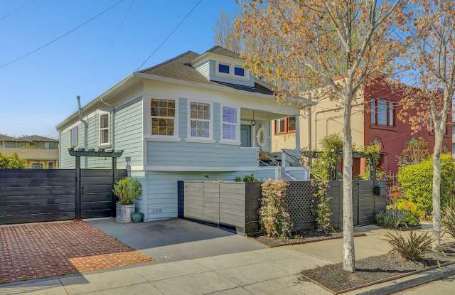Wonderful House with Huge Deck in an Amazing Location photos photos