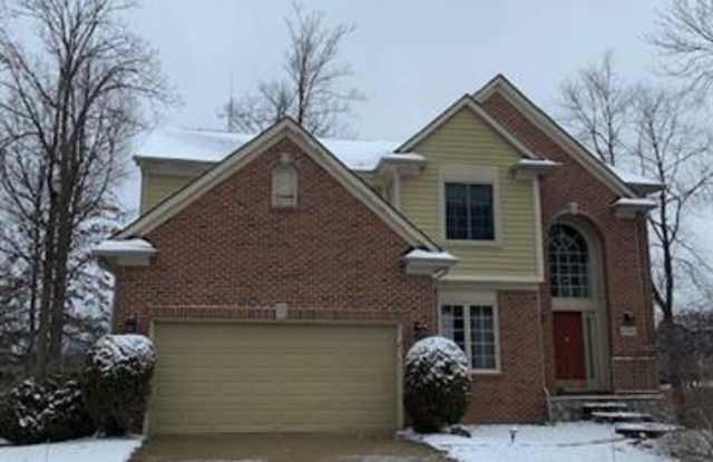 12740 ESSEX Court Gallery 2