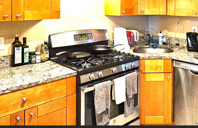POPULAR OFF-CAMPUS CHOICE! Desirable Street near BU! Heat  HW Inc photos photos