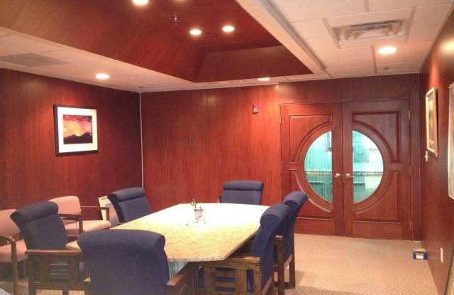 17527 NASSAU COMMONS Boulevard Gallery 3