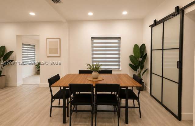 1935 NW 42 ST Gallery 4
