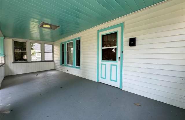 129 Oakwood Avenue Gallery 4