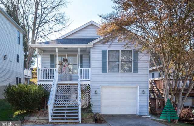 318 E D STREET - 318 East D Street, Brunswick, MD 21716