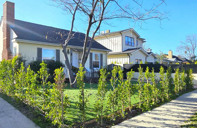 Gorgeous, 3 Bedrooms, 2 Baths House in Fantastic South of the Blvd. prime Encino Area. photos photos