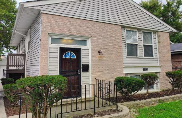 16451 Marshfield Avenue photos photos