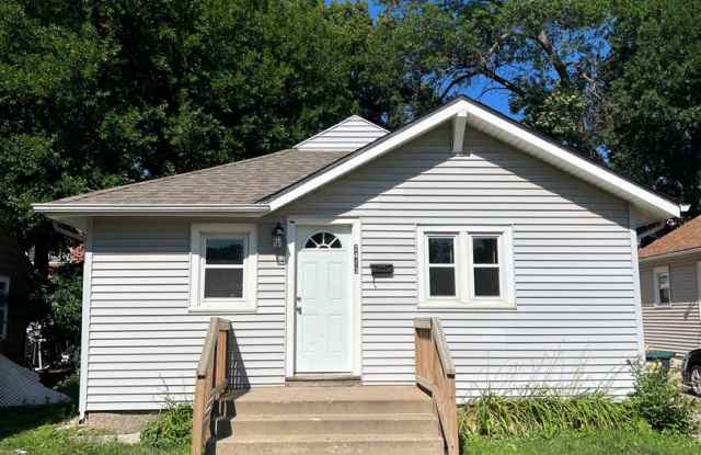 3 Bedroom, 1 Bathroom House By Augustana USF photos photos 3 Bedroom, 1 Bathroom House By Augustana USF photos photos