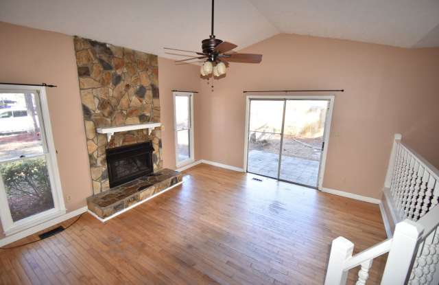 Coming Soon: 3 Bedroom 2 Bath Home (Pets Considered) photos photos Coming Soon: 3 Bedroom 2 Bath Home (Pets Considered) photos photos