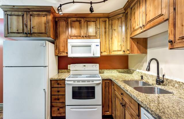 438 N Center St photos photos