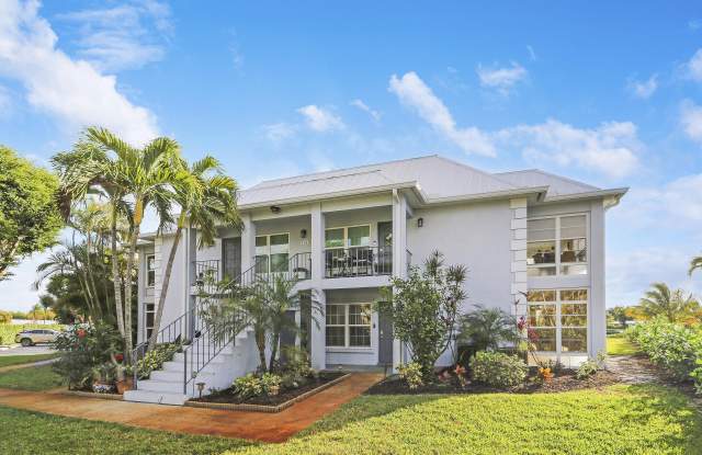 964 NW Spruce Ridge Drive unit: D1 photos photos