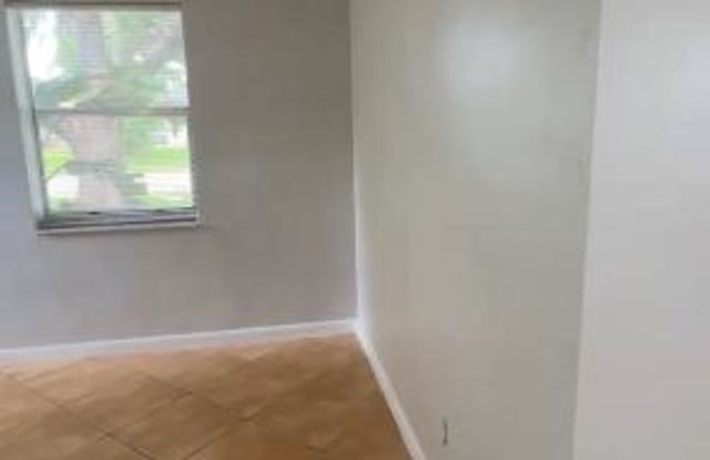 2930 NE 10th Terrace - 2930 Northeast 10th Terrace, Pompano Beach, FL 33064