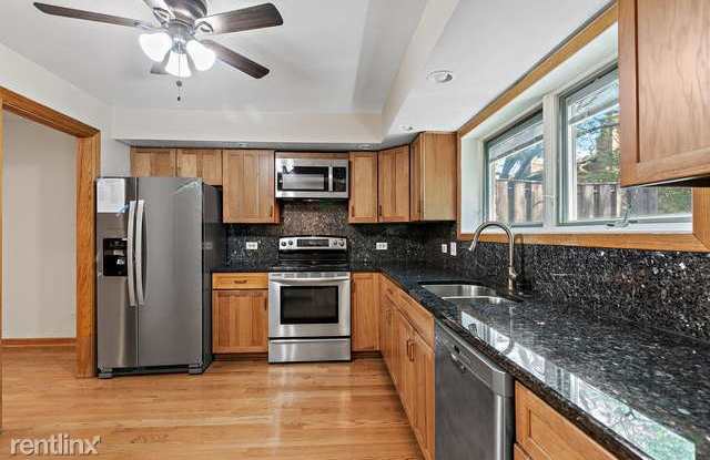 1820 Wildberry DRIVE Unit 7A Gallery 2