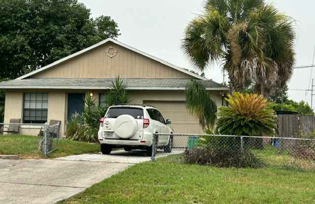 Three Bedroom Home, Walking Distance to New Sun Rail photos photos
