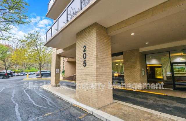 205 Yoakum Pkwy - 205 Yoakum Parkway, Alexandria, VA 22304