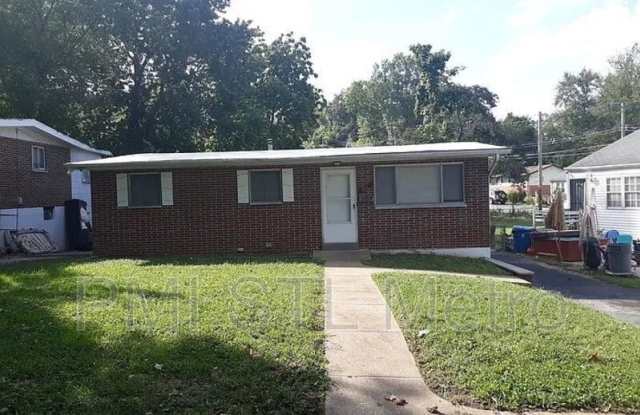 801 Thomas Ave photos photos